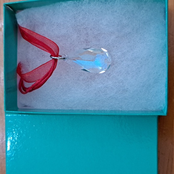 Moonlight Sunset Crystal Marquise Necklace - Picture 4 of 6